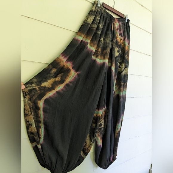 Katmandu Imports Pants - Gorgeous Tye Dye Harem Pants by Katmandu Imports- One Size